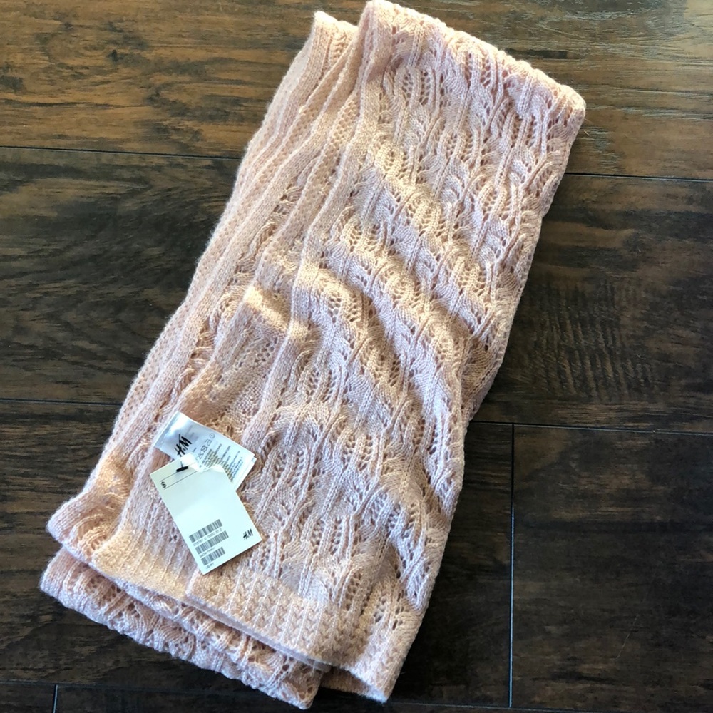 NWT Light Pink Knit H&M Scarf
